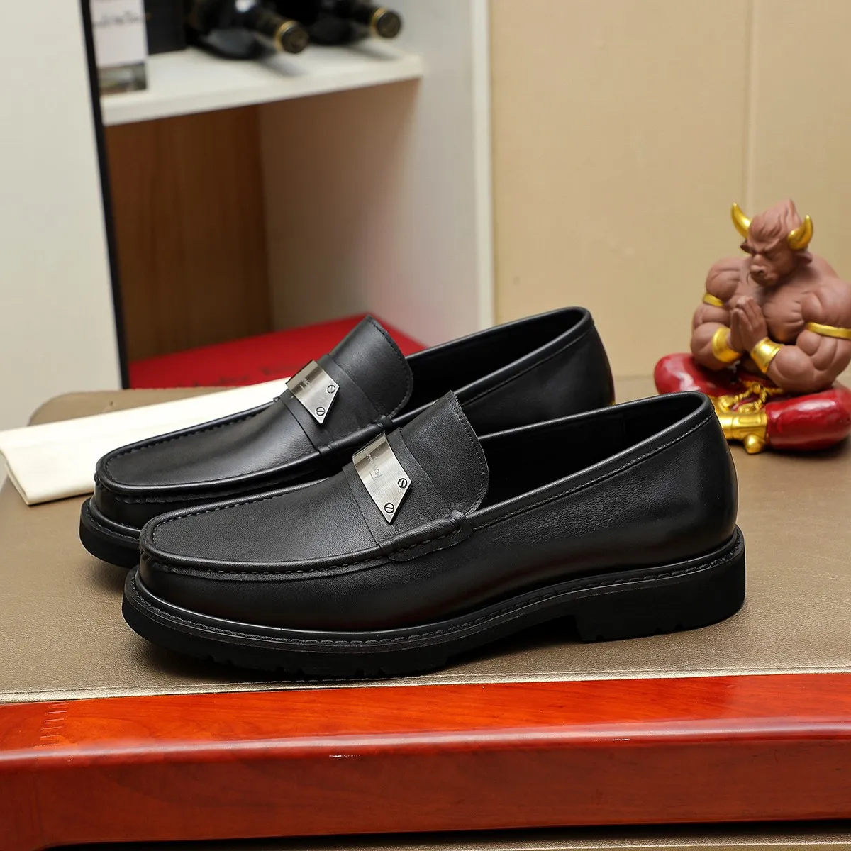 Men's shoes 💰500 Ferragamo [Ferragamo] top imported suit men's shoes 💯Original copy of the official website, product materials: selected imported embossed calfskin + luxury hardware buckle accessories ~ imported water-dyed cow 🐂 leather lining. Strong three-dimensional visual effect, original combination outsole, multiple colors available😘 Size: 38-44 (.45.46. Customized)